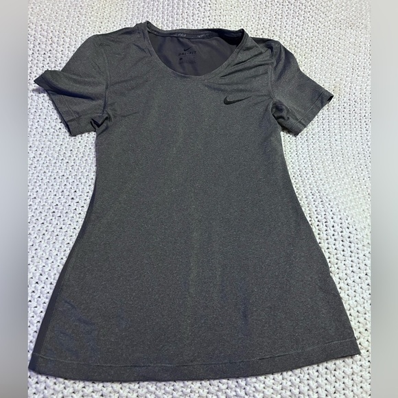 Nike Tops - NIKE PRO Dri Fit Gray Shirt Sz S #70 30%off w 🩷 or 1/2 off w bundle 2+